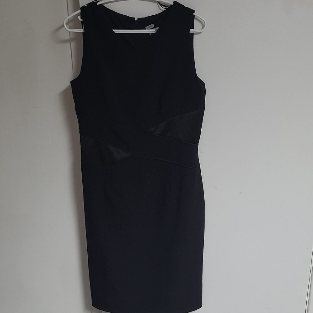 Sandra Darren Black Sleeveless Midi Sheath Dress